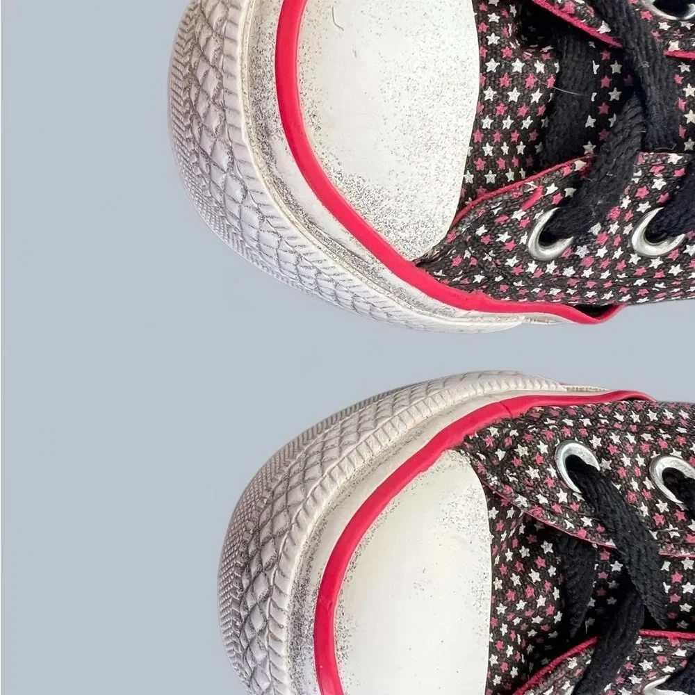 Converse Black and Red Sneakers M4W6 - Picture 8 of 9